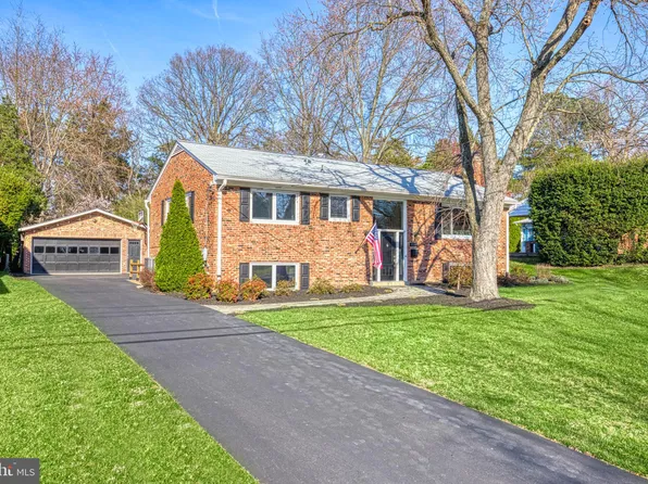 8309 W Boulevard Dr, Alexandria, VA 22308