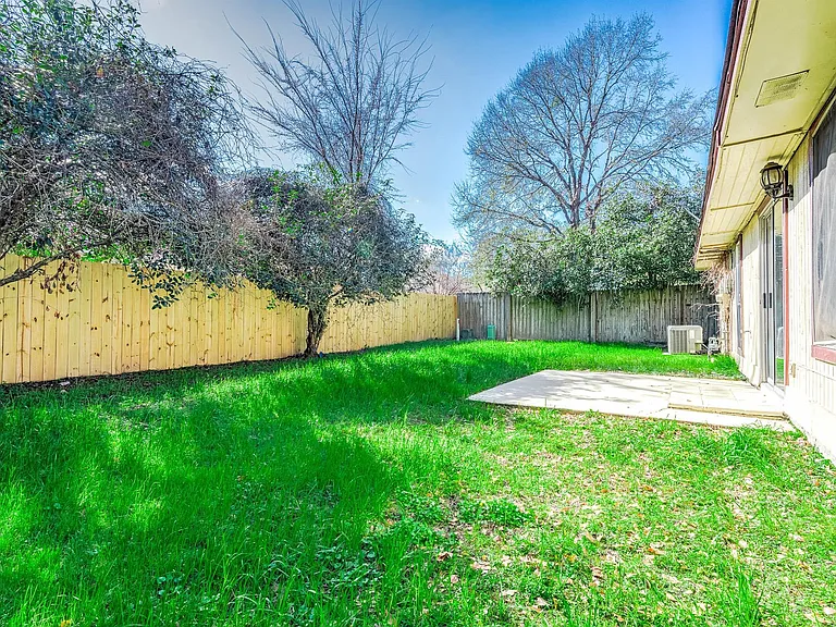 3423 Nutwood Ln — Photo 19