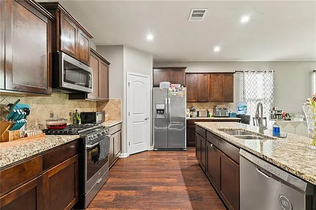 16973 River Park Dr — Photo 7