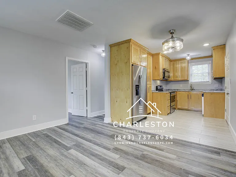 1009 Diana St — Photo 15