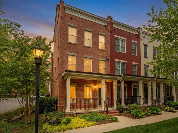 626 Regent Pl NE, Washington, DC 20017