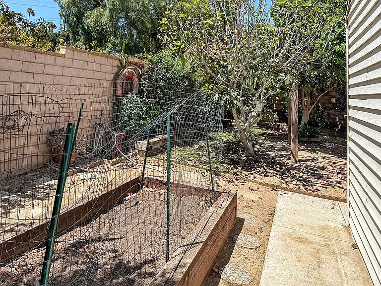 2507 S Patton Ave — Photo 24