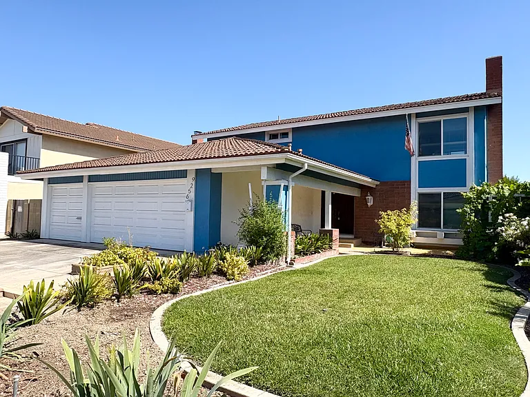 9256 Crocus Ave — Photo 1