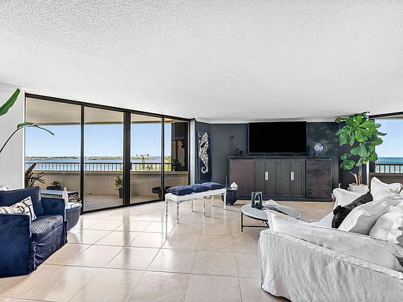 3rd image of 5080 N Ocean Drive #6b