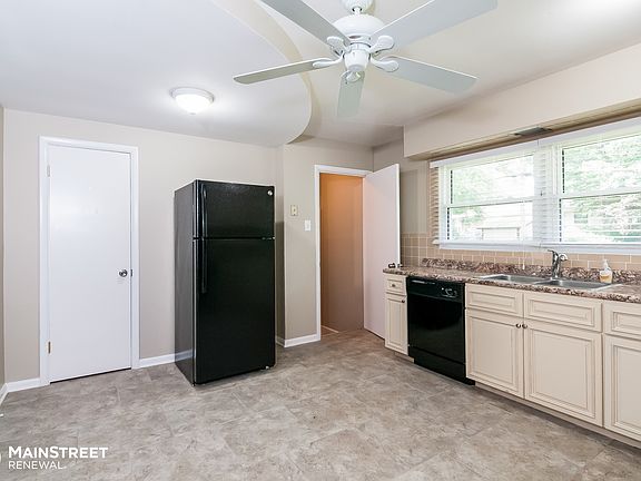 5th image of 1225 Lindsay Ln