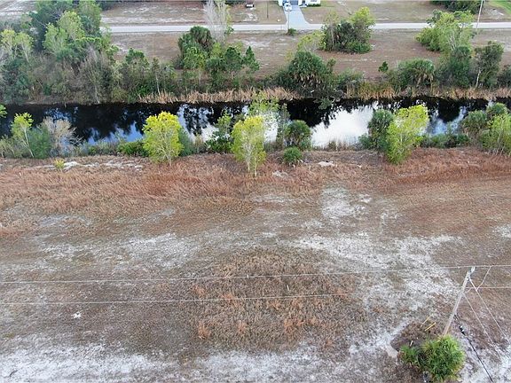 5th image of 3712 NW 47th St