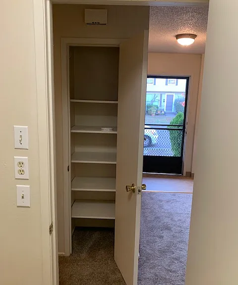 5065 Charmian Dr — Photo 3