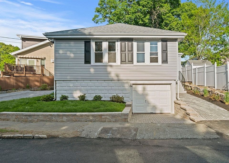 1st image of 42 Plover Rd
