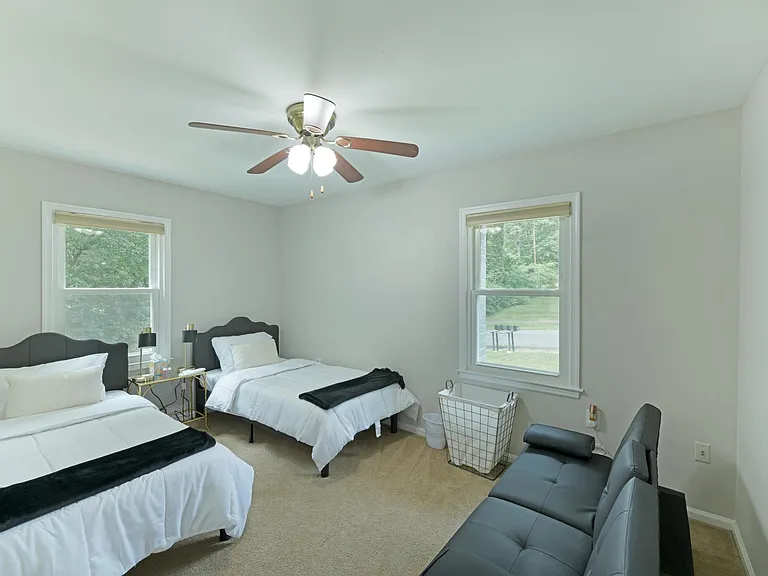 5616 Shade Tree Ln — Photo 12