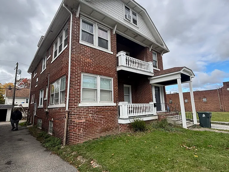1844 Lee Rd #2 — Photo 1