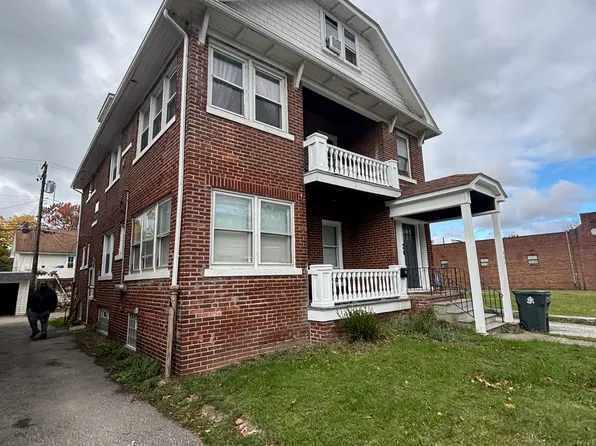 1844 Lee Rd, Cleveland, OH
