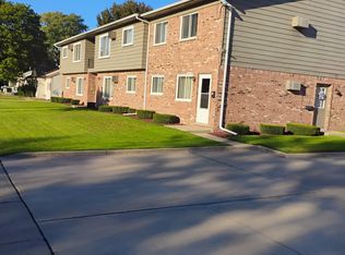 27060 Grandmont St, Roseville, MI 48066