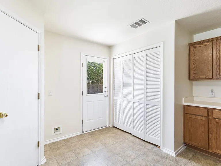 8519 Snakeweed Dr — Photo 13