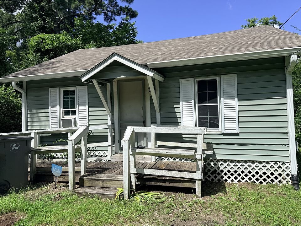 1st image of 817 Lubbock St