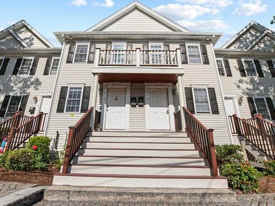 5 Floyd St APT 4, Waltham, MA, 02453