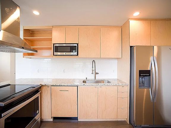 2nd image of 3005 Harbor Ave SW Unit 5