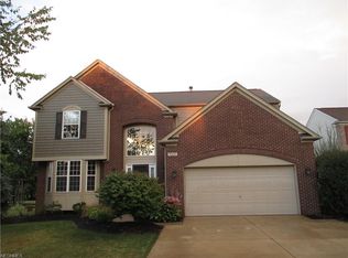 7315 Glenside Ln, Olmsted Township, OH