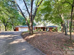 4301 Red Berry Ct, Charlotte, NC 28213