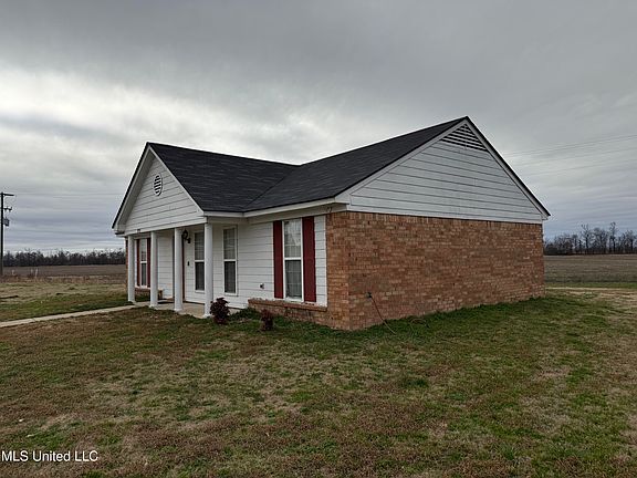 2nd image of 1079 Meadows Lake Cir W