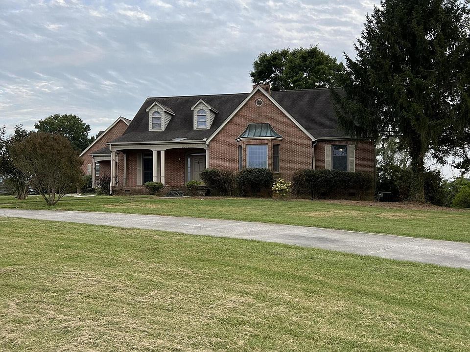 1st image of 4-3040 Davis Dr
