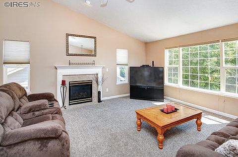 3rd image of 327 52nd Ave