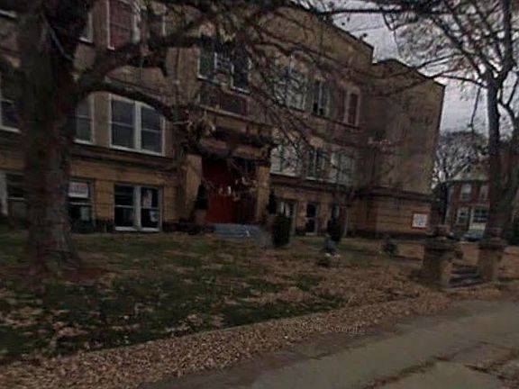 4th image of 145 S Walnut St