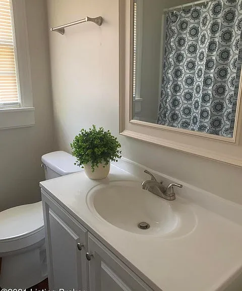 627 Harris Pl — Photo 7