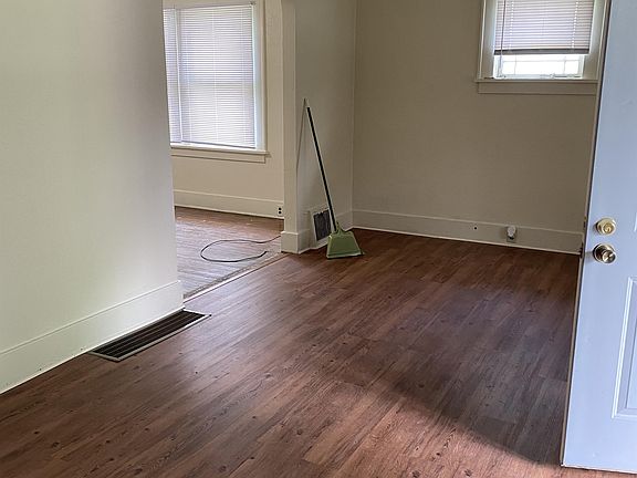 2nd image of 504 S Forest Ave