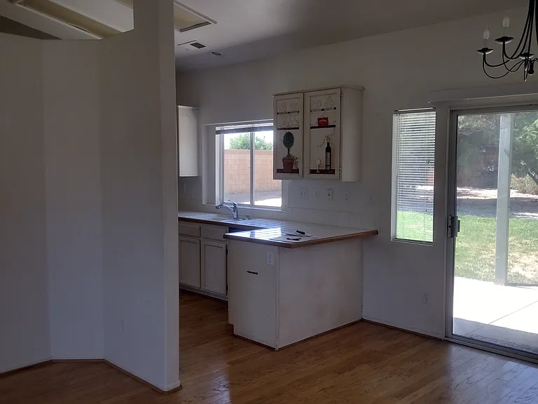6303 Prairie Ct — Photo 8