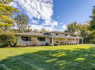 337 Meadow Ct, Willowbrook, IL 60527