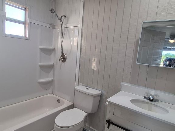 5th image of 18530 Brumbelow Rd