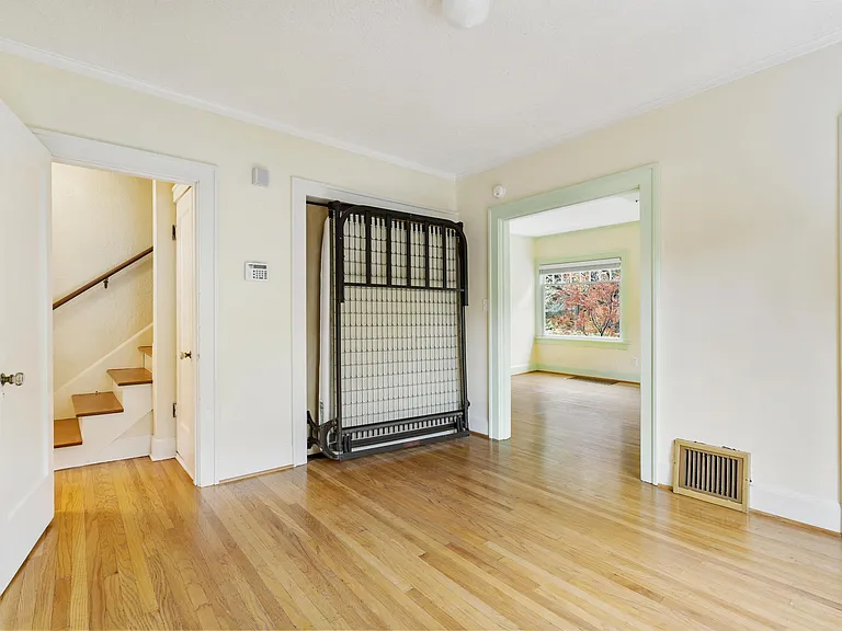 2567 NW Raleigh St — Photo 35