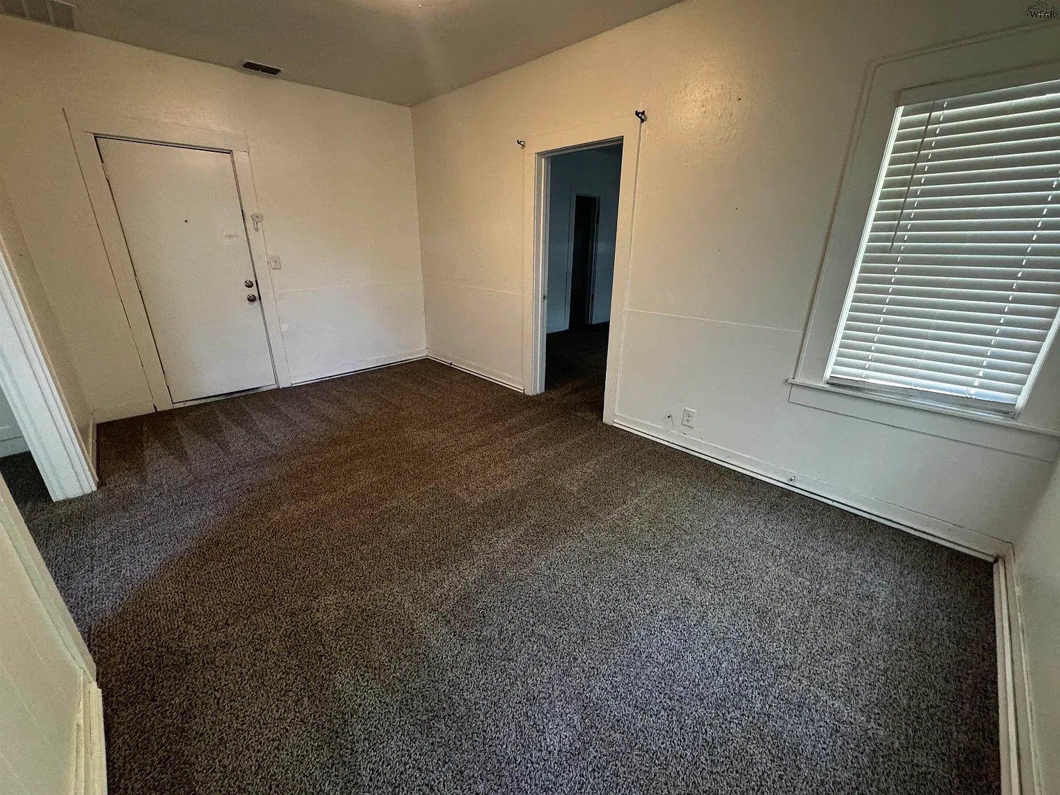 1 bed, 1.0 bath, 1280 sqft, $695 — Photo 3