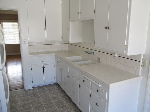 5th image of 268 1/2 La Verne Ave