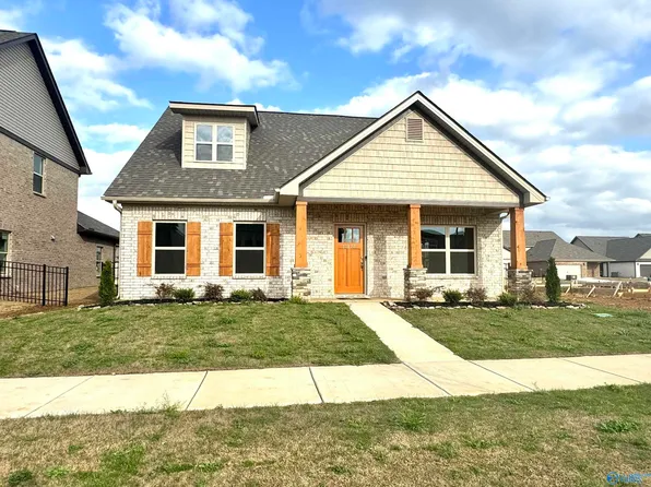 17420 Brooklawn St, Athens, AL 35611