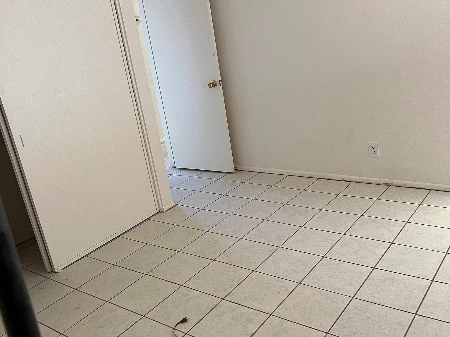 4 bed, 1196 sqft, $1,750 — Photo 4