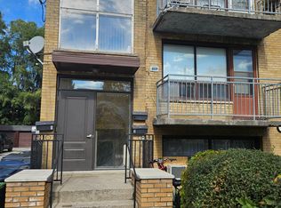 20 Meadowbrook Rd #2, Toronto, ON M6B 2S4