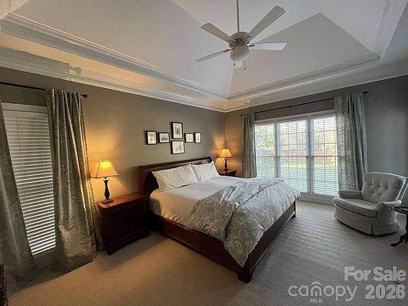 5th image of 10300 Lady Grace Ln