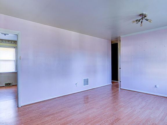 4th image of 1100 Craigmont Dr