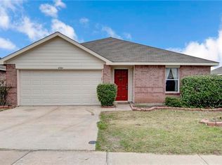 6924 Meadow Way Ln, Fort Worth, TX 76179
