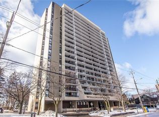 81 Church St #1601, Kitchener, ON N2G4M1