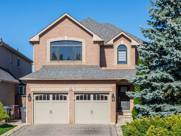 5 Melrose Gdns, Brampton, ON L7A 1J7