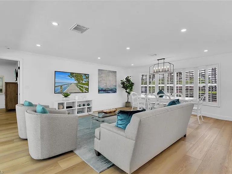 740 Park Shore Dr — Photo 6