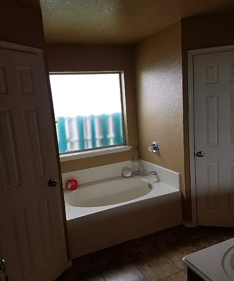 214 Preston Dr — Photo 5