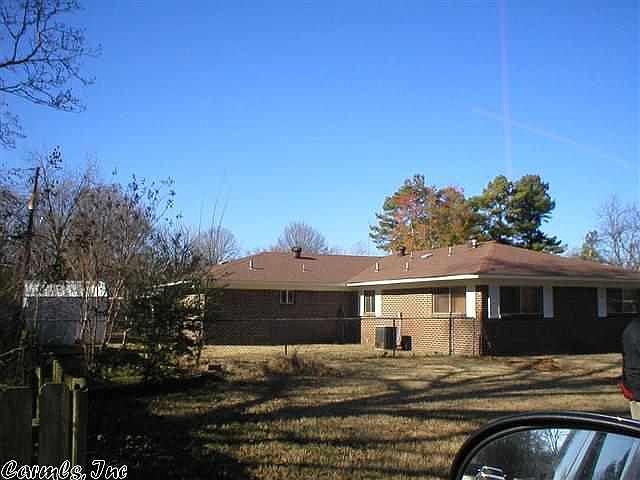 2nd image of 129 E Cloverdale Dr