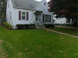 916 Woodward Ave, Akron, OH 44310