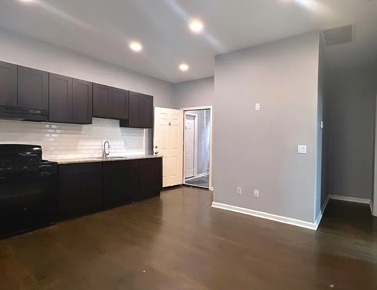 502 Springfield Ave — Photo 2