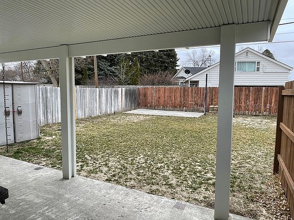 3rd image of 1941 S Lee Ave
