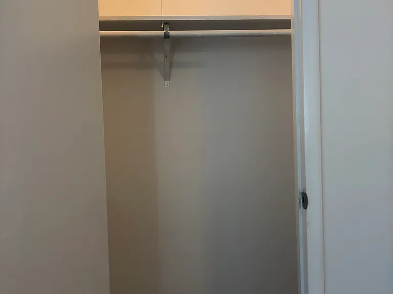 303 Wilshire Dr #2 — Photo 11