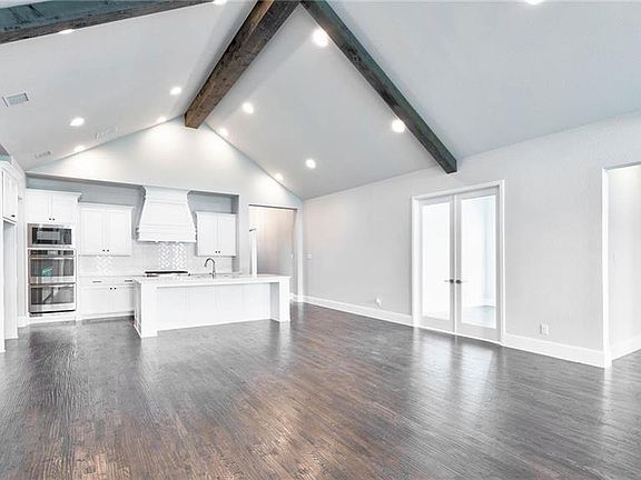 3rd image of 850 Star Meadows Dr
